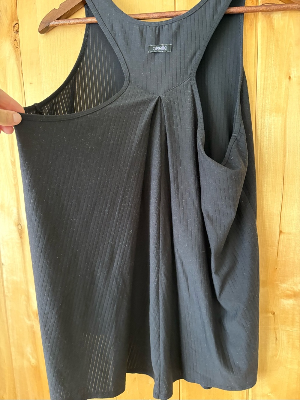 oiselle Black Racerback Pleated Tank Top